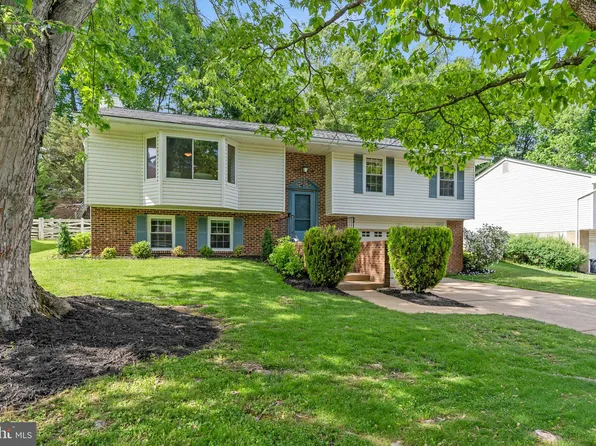 6210 Fushsimi Ct, Burke, VA 22015