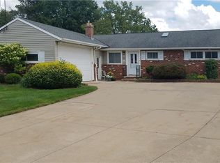 2297 Halcyon Rd, Beachwood, OH 44122