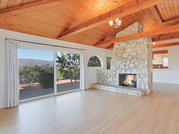 3rd image of 1650 La Coronilla Dr