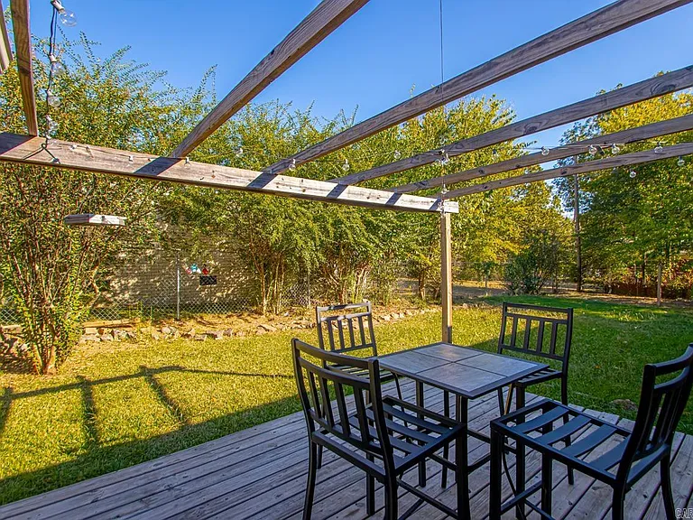 7001 Blue Bird Dr — Photo 33