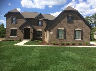 9238 Potowatomi Dr, Grosse Ile, MI 48138