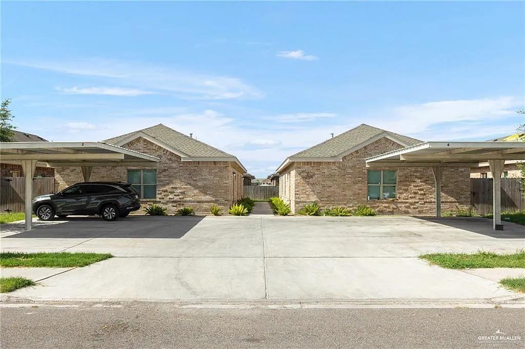 1 bed, 1.0 bath, 900 sqft, $925 — Photo 1