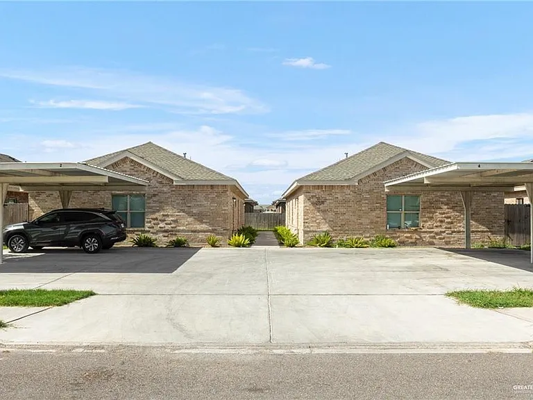 2708 E Eisenhower Ave #4 — Photo 1