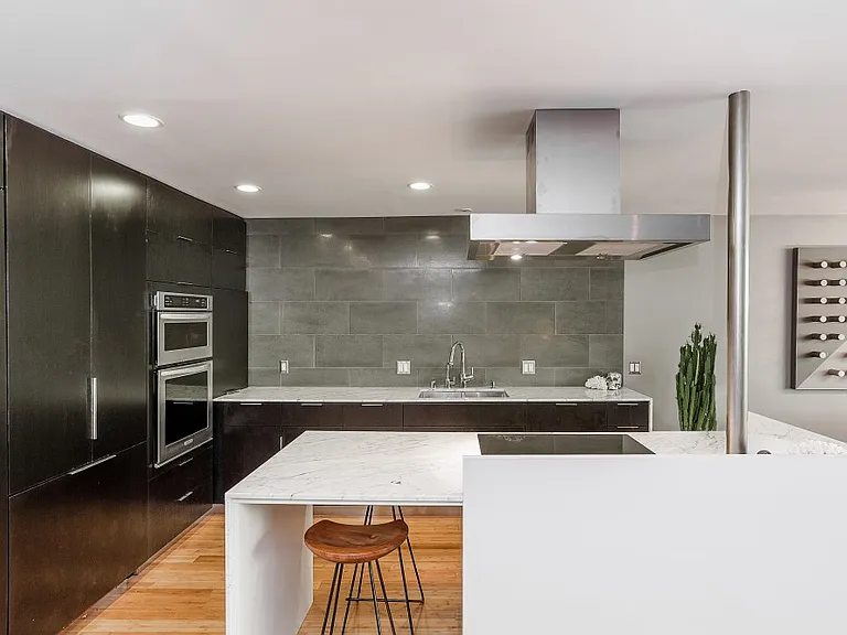 850 N Kings Rd #306 — Photo 5
