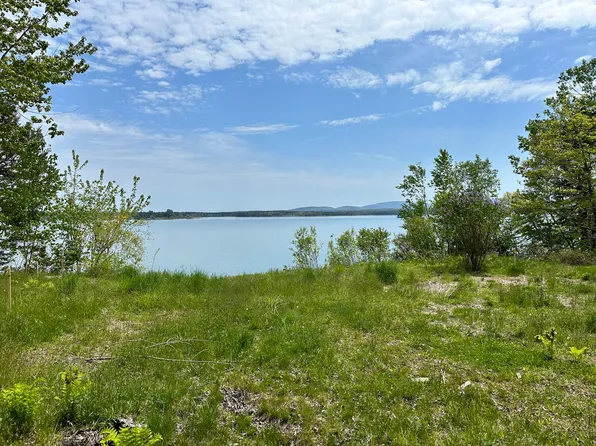 102 Mountain View Drive, Trenton, ME 04605