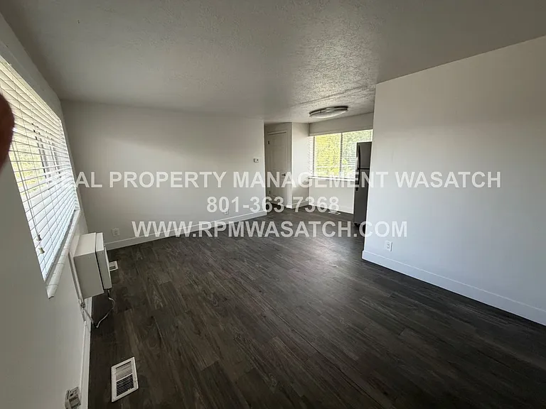 1150 E Garfield Ave — Photo 2