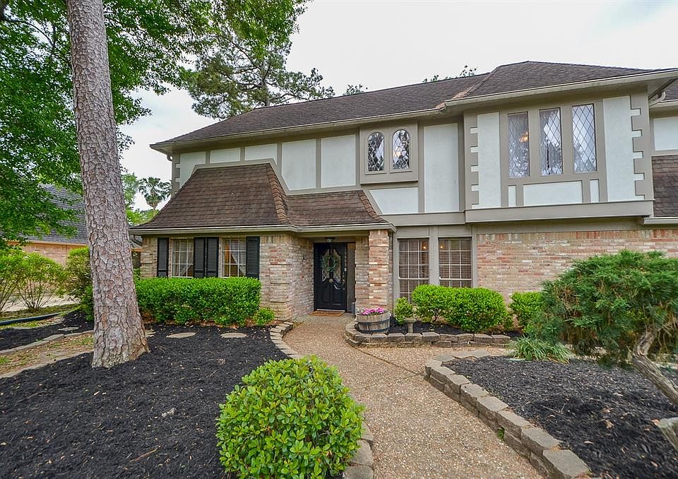 1st image of 15603 Pebble Bend Dr