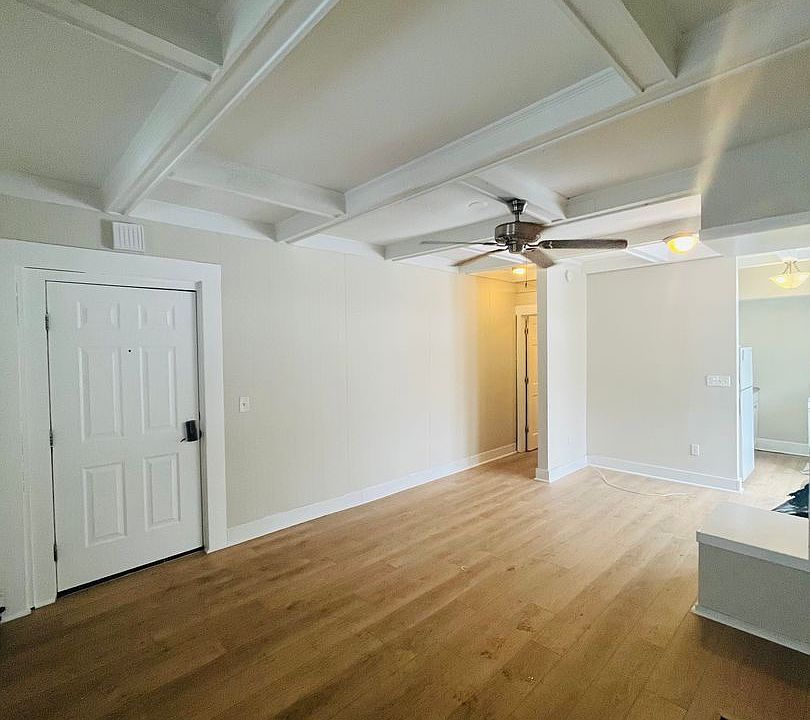 1st image of 1 Manning Blvd #1