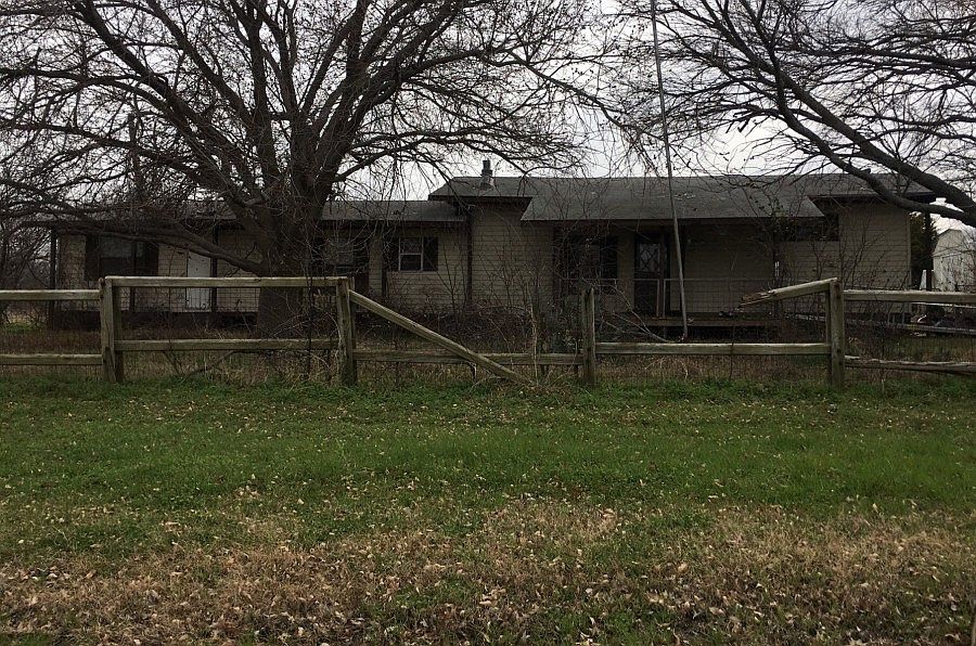 1st image of 1436 Izzy Ln