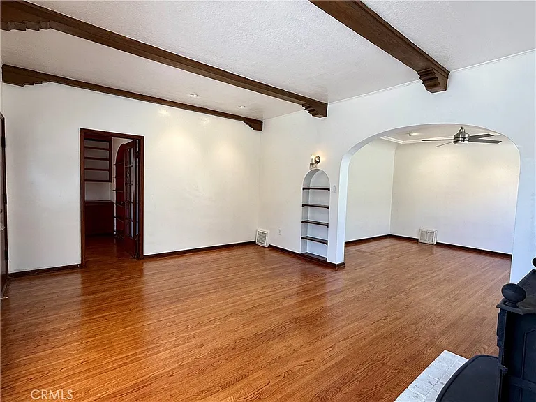1117 Bennett Ave — Photo 6