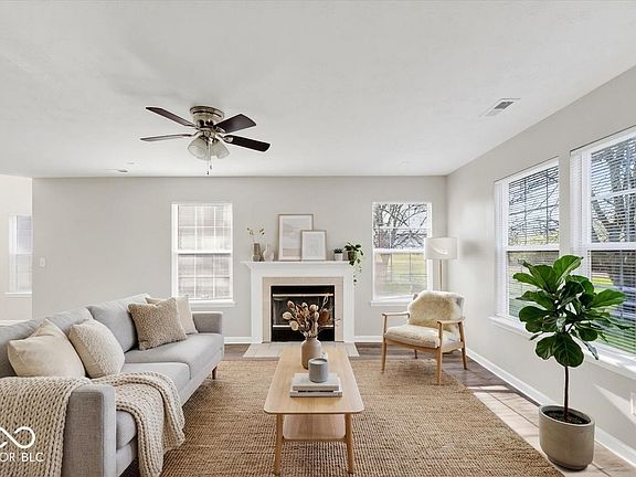 5th image of 10709 Chenille Ct