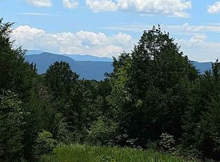 2051 Chestnut Hill Rd, Dandridge, TN 37725