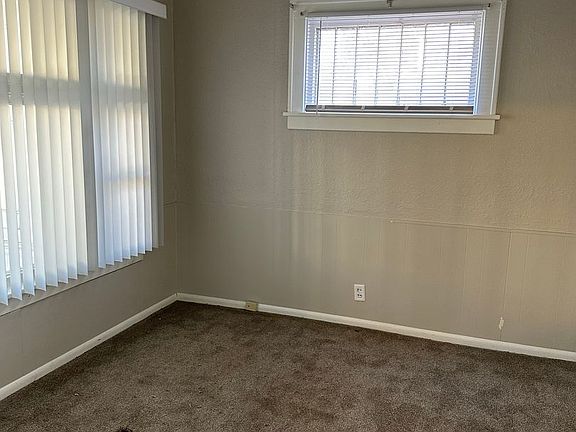 4th image of 706 6th Ave NE #1