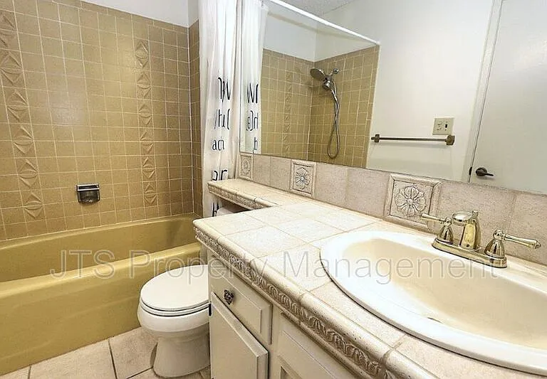 1060 Sand Bar Cir — Photo 53