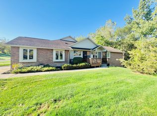 5616 Hillcrest Cir W, West Bloomfield, MI 48322