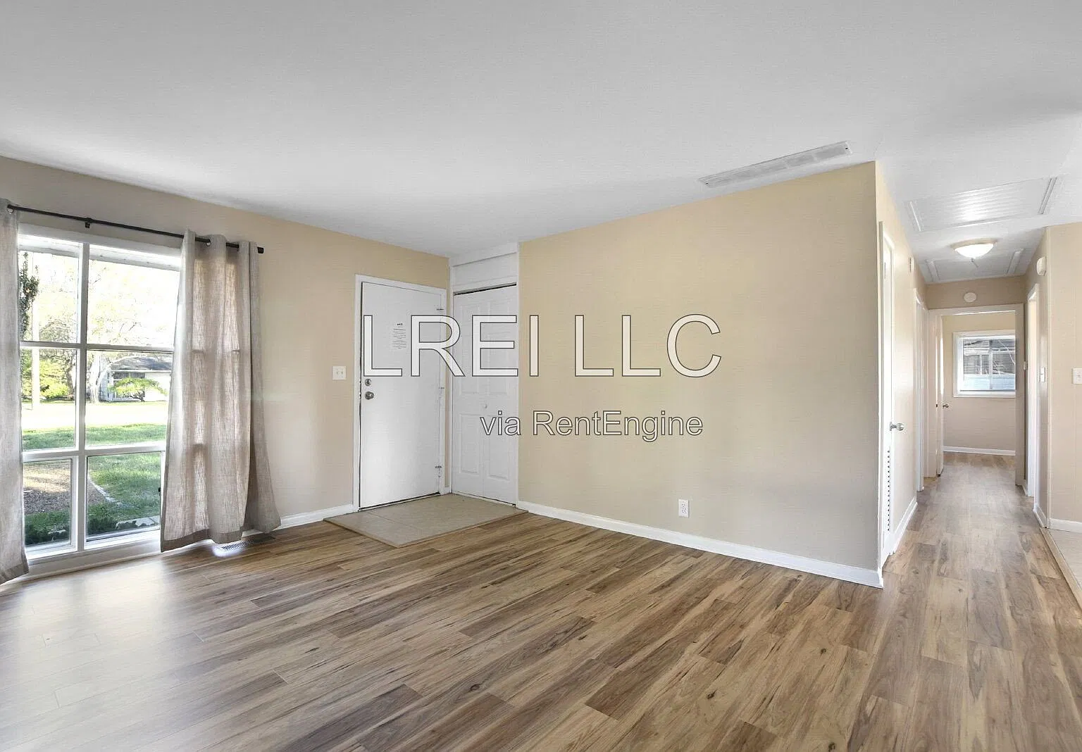 3 bed, 1.0 bath, 1013 sqft, $1,500 — Photo 3