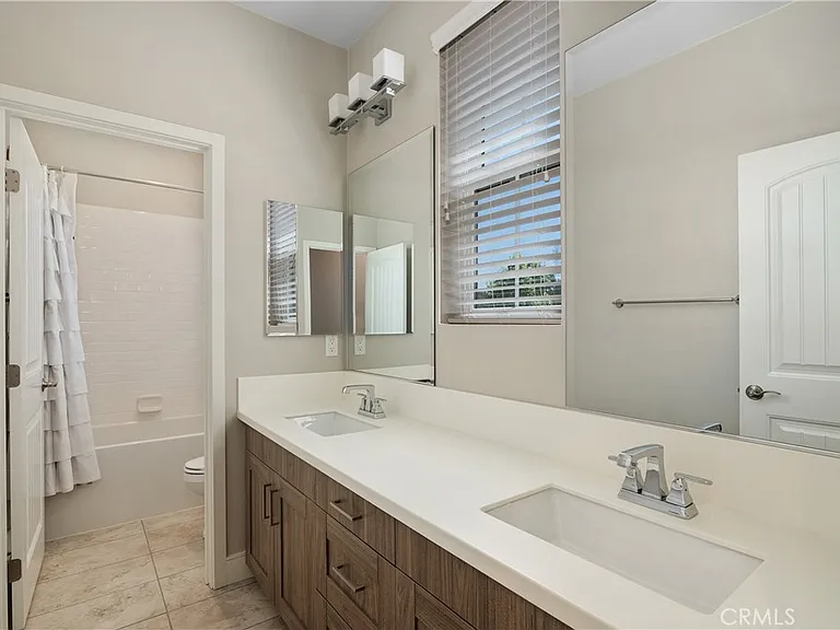 6795 Solterra Vista Pkwy — Photo 42