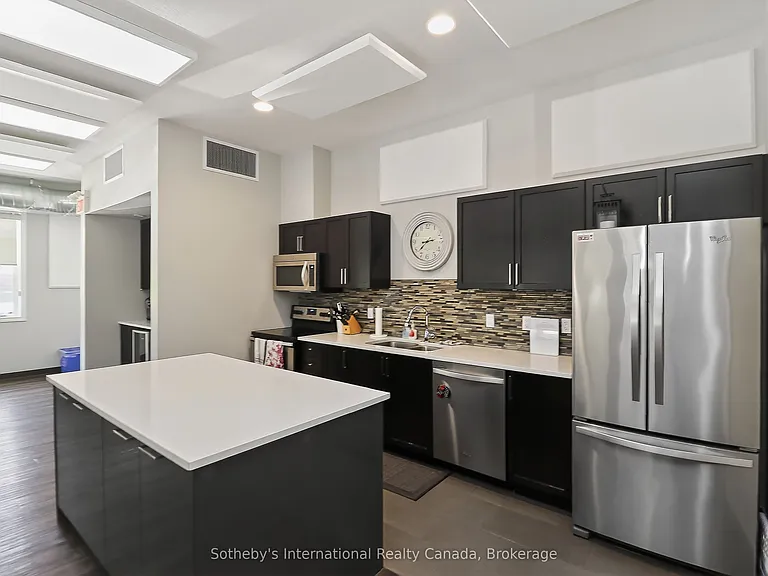 49 Silver Glen Blvd — Photo 35
