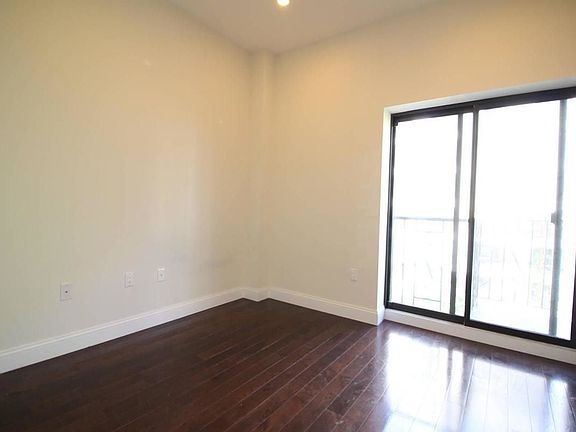 3rd image of 47 W 126th St APT 3A