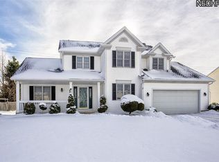 270 W Sturbridge Dr, Medina, OH 44256