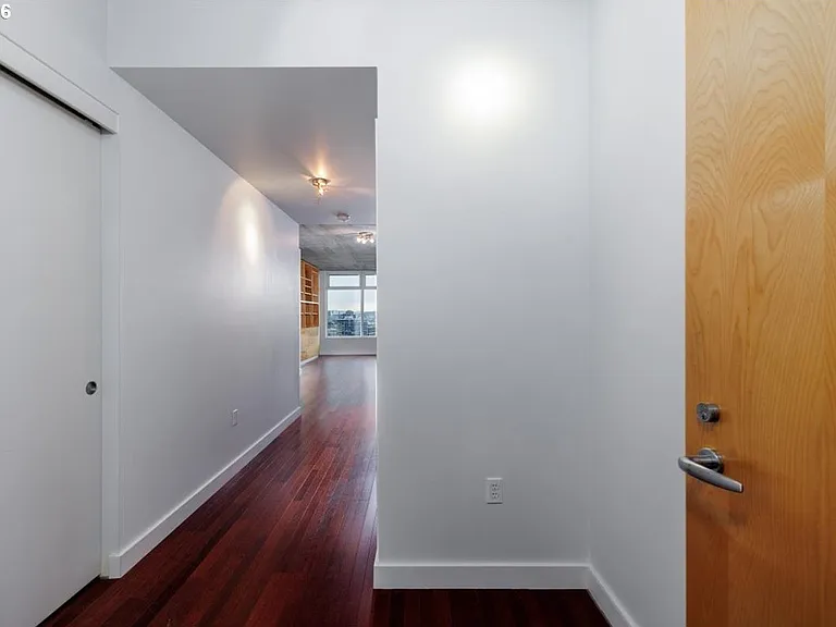 1926 W Burnside St #1511 — Photo 5
