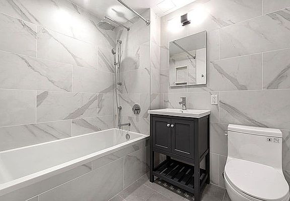 4th image of 2885 W 15th St APT 3I