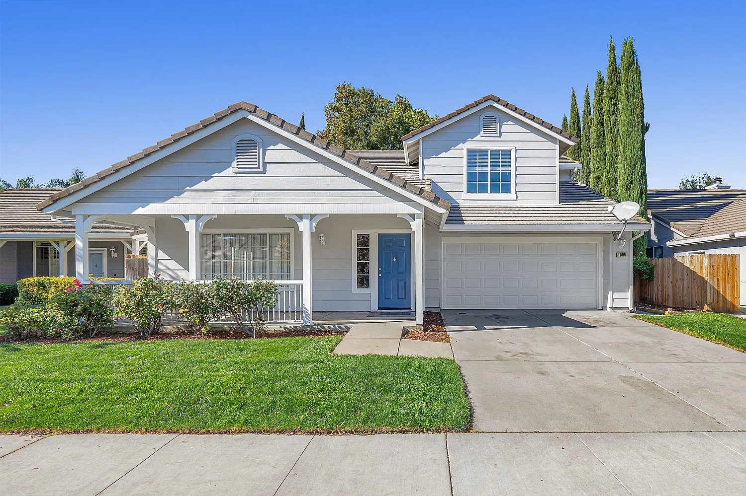 1095 Powers Cir photo 1