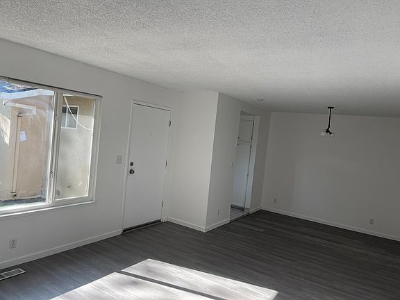 3rd image of 10808 Maxine Ave