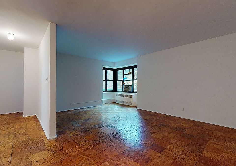 1st image of 385 Grand St APT L106