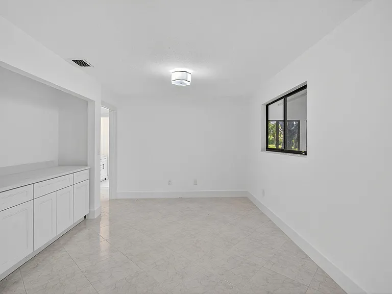 29 Fawlkland Cir — Photo 16