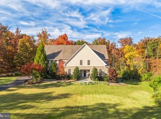 12316 Popes Head Rd, Fairfax, VA 22030