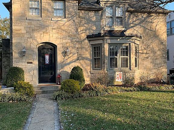 Facing Franklin Street