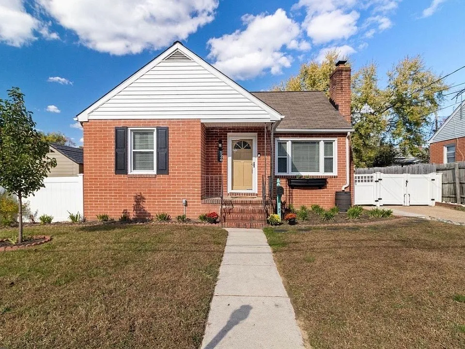526 Newfield Rd