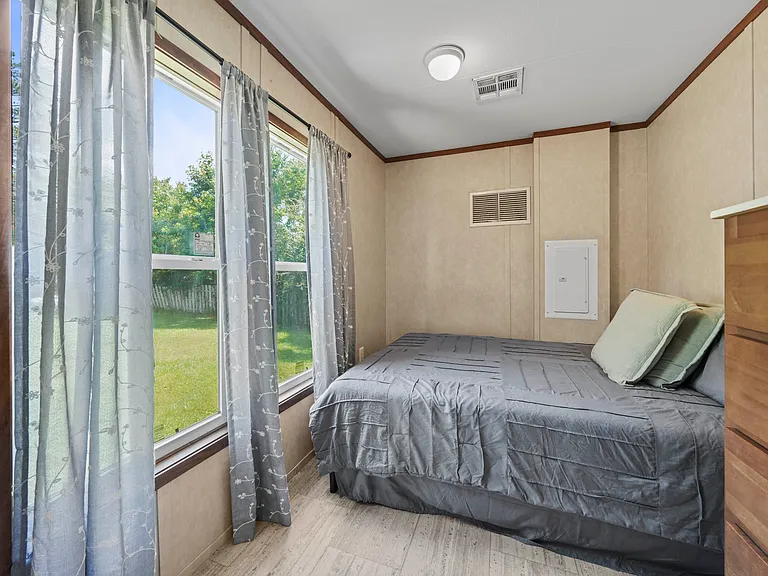 103 Crawford Rd — Photo 24