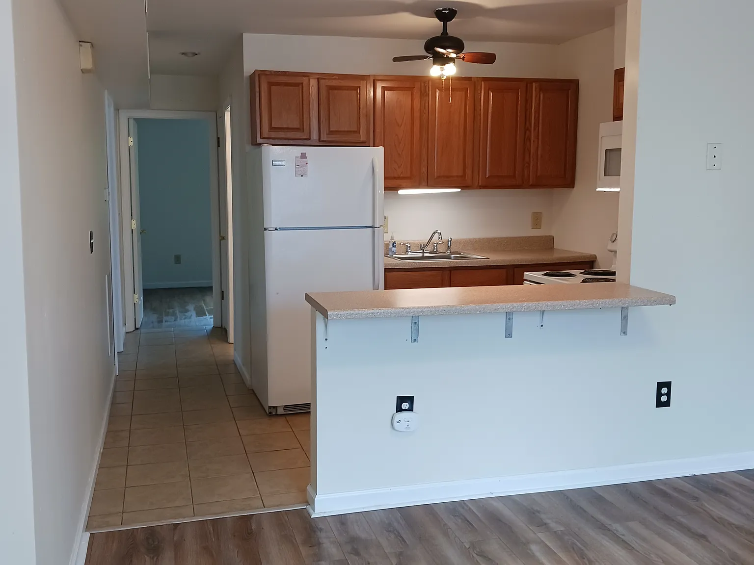 2 bed, 600 sqft, $1,025 — Photo 3