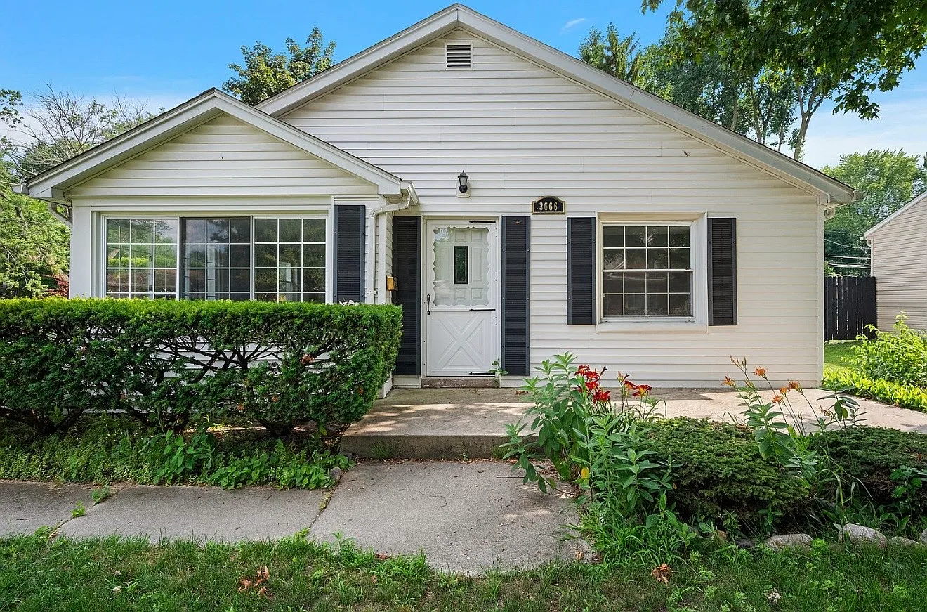 3 bed, 1.5 bath, 1536 sqft, $1,700 — Photo 3