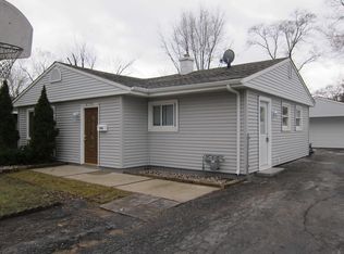 278 Renee Ter, Wheeling, IL 60090