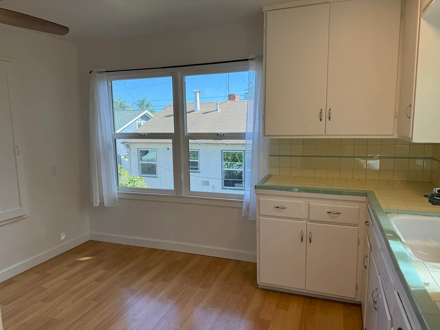 2 bed, 797 sqft, $3,200 — Photo 3