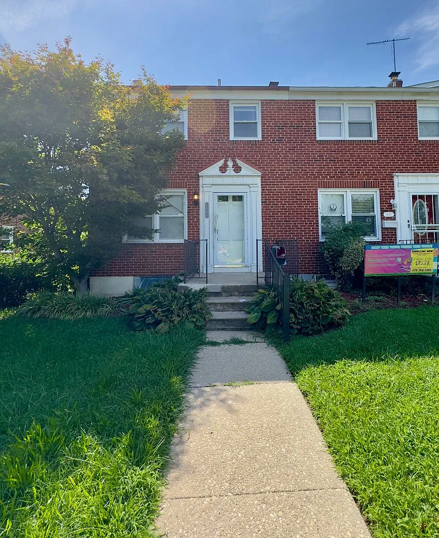 Charming 3BD/2BA Townhome in Gwynn Oak, MD! — Photo 1