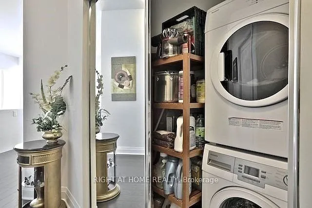 1080 Bay St #4608 — Photo 14