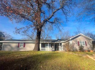 924 9th Ave, Midfield, AL 35228