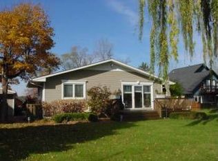 3985 Homestead Dr, Howell, MI 48843