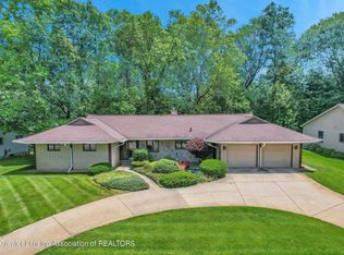 1916 Heatherton Dr, Holt, MI 48842