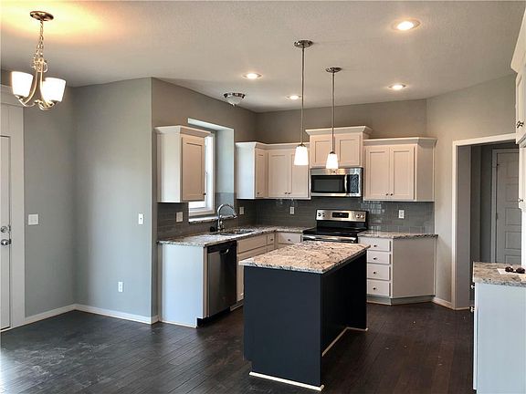 2nd image of 5133 Meadow Lark Dr