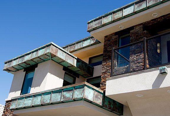 Front exterior detail 