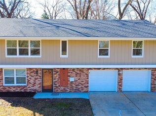 10115 E 31st St S, Independence, MO 64052