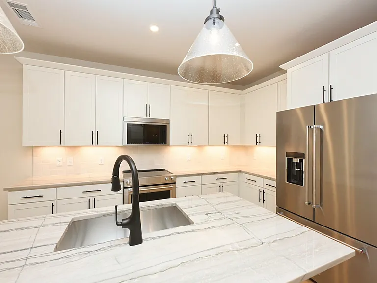 126 Zola Aly — Photo 14