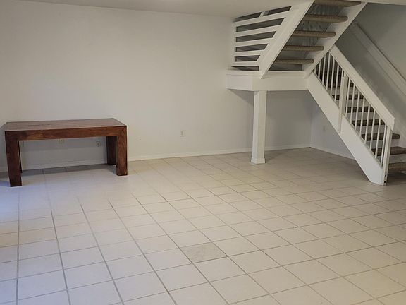 4th image of 10974 NW 63rd St