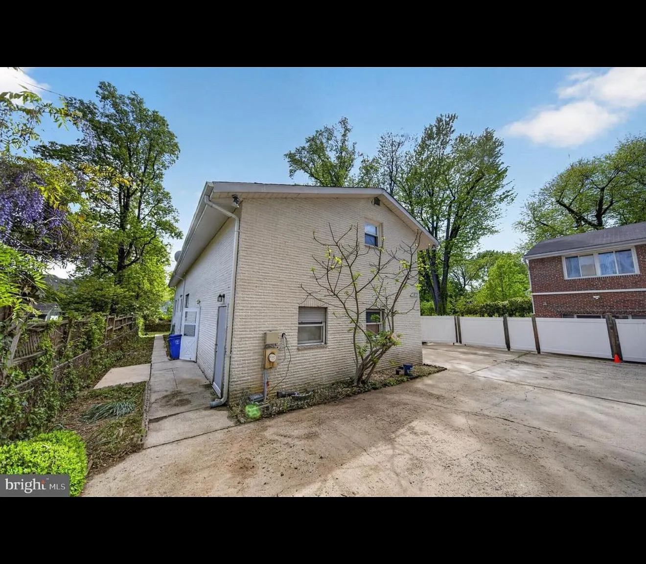 4 bed, 3.5 bath, 3200 sqft, $5,800 — Photo 3