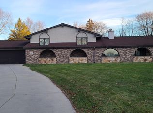 S68W17267 Rossmar Ct, Muskego, WI 53150